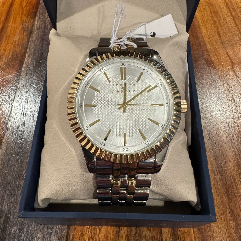Joseph Abboud Men’s Watch Stainless Steel Silver/Gold Clock